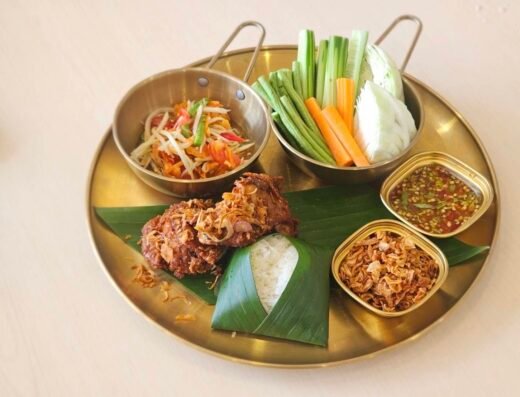 ไก่ทอดเดชา สาขาสนามบิน
