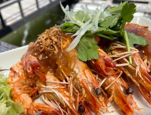 ร้านอาหารบ้านมะหญิง กระชังปลา (Baan Ma-Ying Floating Restaurant)