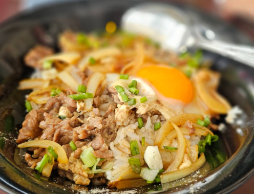 อันวาสตรีทฟู๊ด ฮาลาล (Anwa Yentafo Phuket)